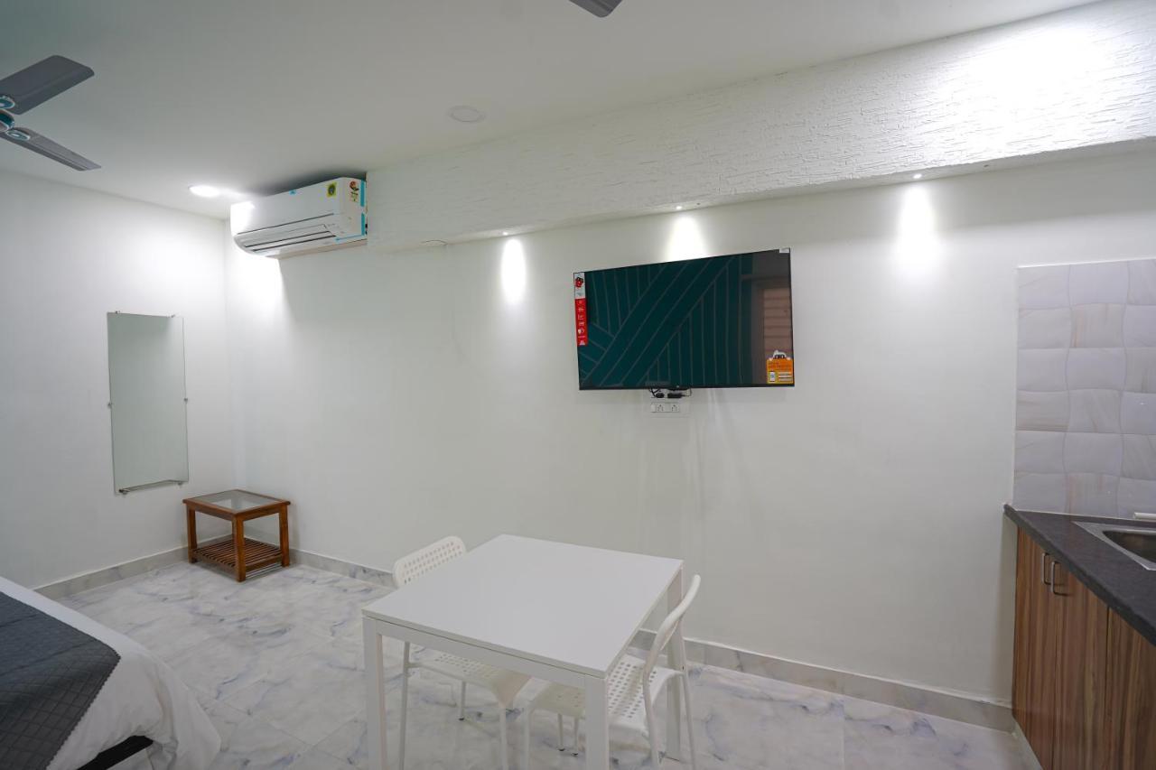 Mahasri Studio Apartments- Brand New Fully Furnished Air Conditioned Studio Apartments Tirupati Buitenkant foto