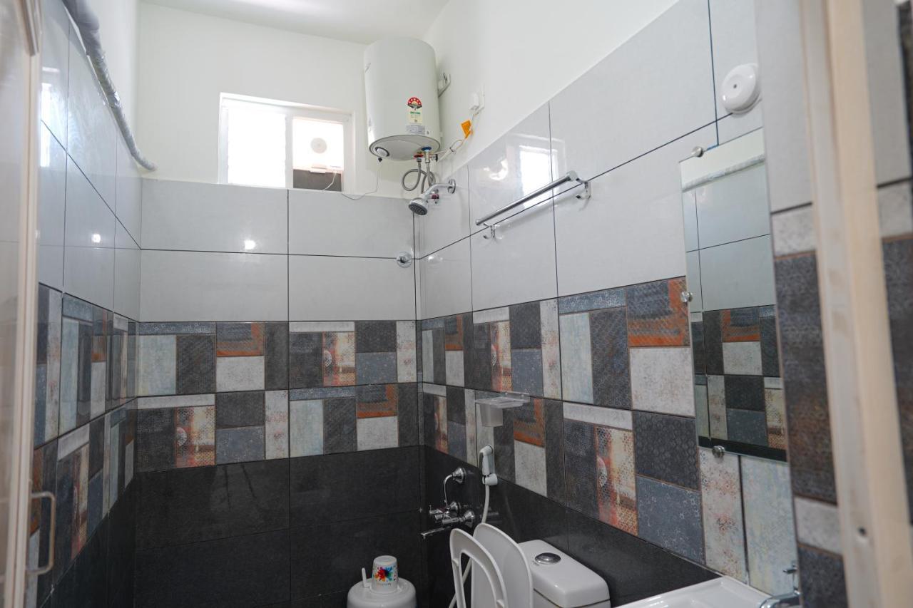 Mahasri Studio Apartments- Brand New Fully Furnished Air Conditioned Studio Apartments Tirupati Buitenkant foto